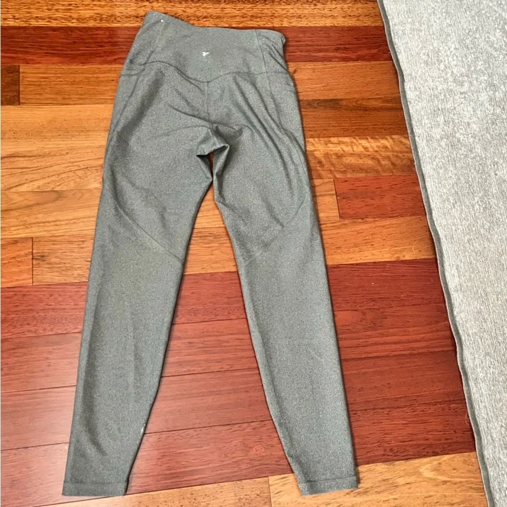 Old Navy Power Soft High Rise Go Dry Leggings Women's Size Small Gray Pockets